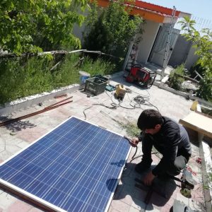برق خورشیدی برای رادیوهای بی سیم